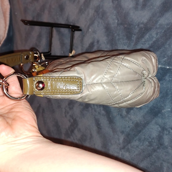 Coach Poppy Ski Bunny 15871 Quilted Nylon & Patent Leather shoulderbag. GUC. - Picture 6 of 16